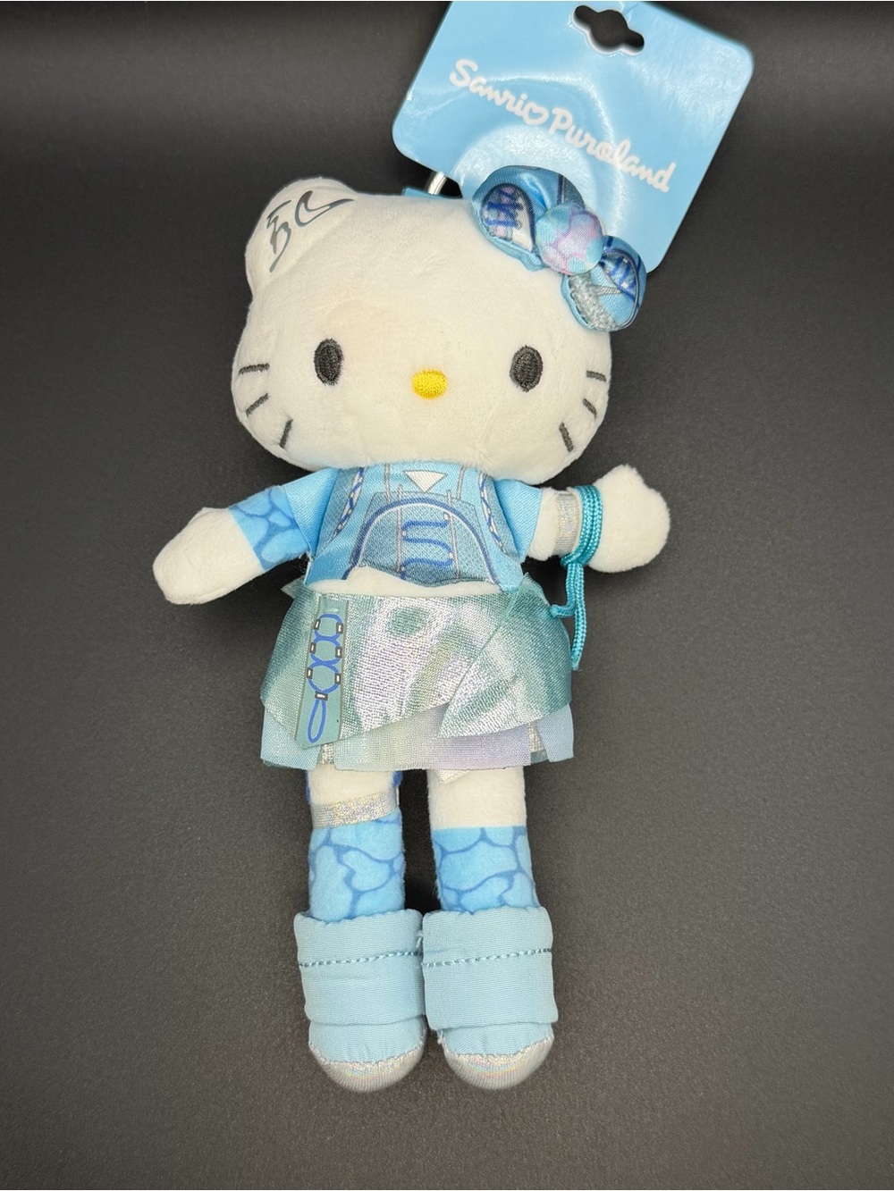 Sanrio Puroland Exclusive long leg Hello Kitty with Robot costume Plush/keychain